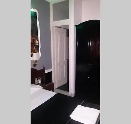 Bed and breakfast New House 3*